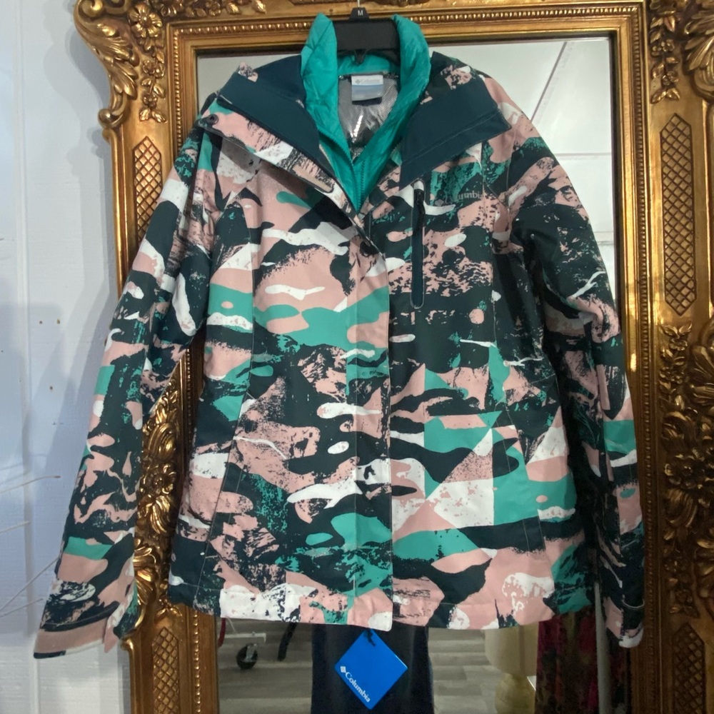 New With Tags Columbia Ladies Size Medium Coat